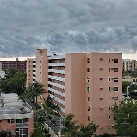 Beachway Per Ankh Pompano Beach Buitenkant foto