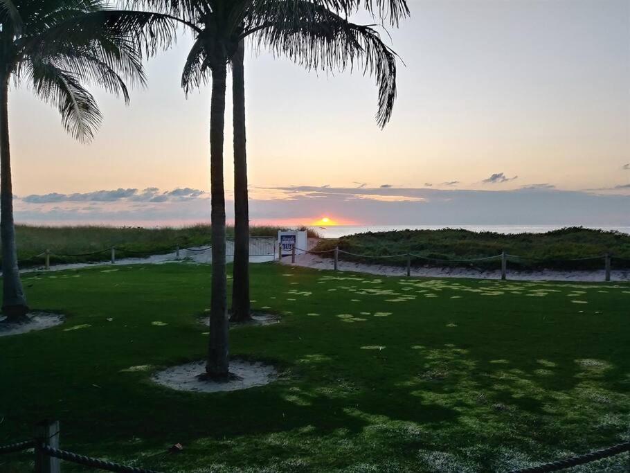 Beachway Per Ankh Pompano Beach Buitenkant foto