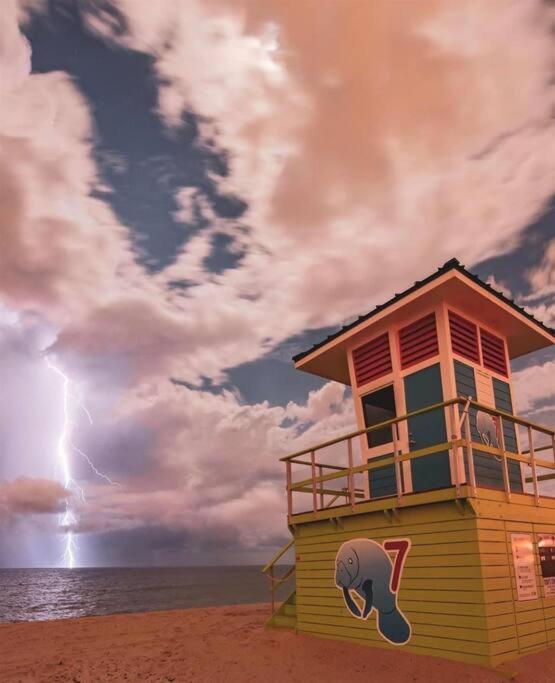 Beachway Per Ankh Pompano Beach Buitenkant foto