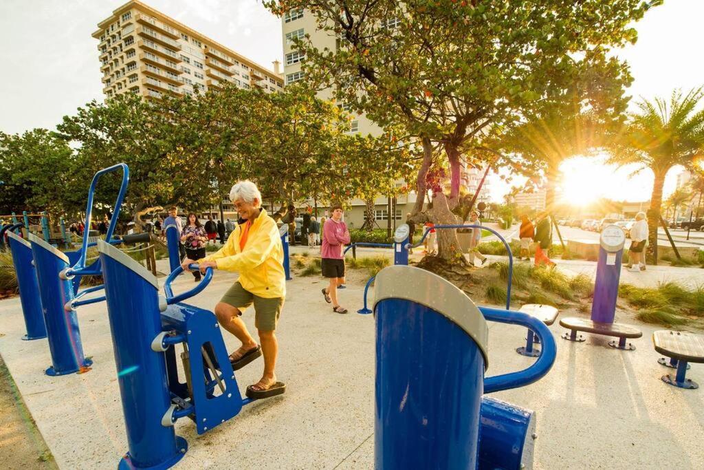 Beachway Per Ankh Pompano Beach Buitenkant foto