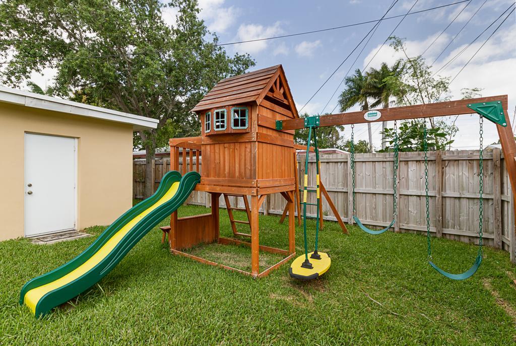Beachway Per Ankh Pompano Beach Buitenkant foto
